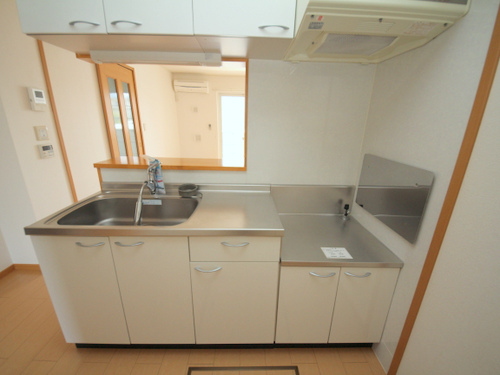 003833-8.JPG